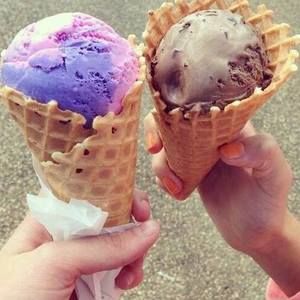 Meet your Posher, Lara